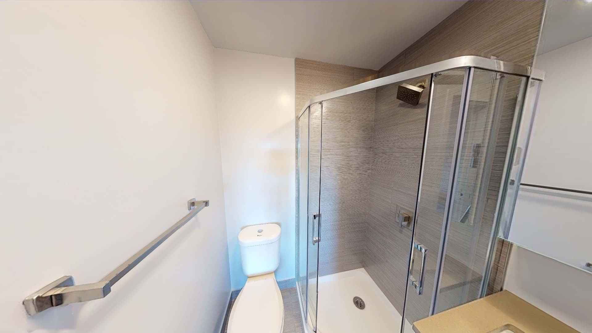 2 Bed 2 Bath - Image 5