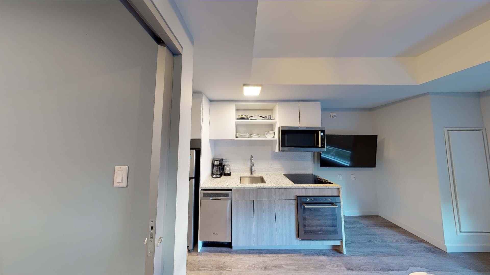 2 Bed 2 Bath - Image 6