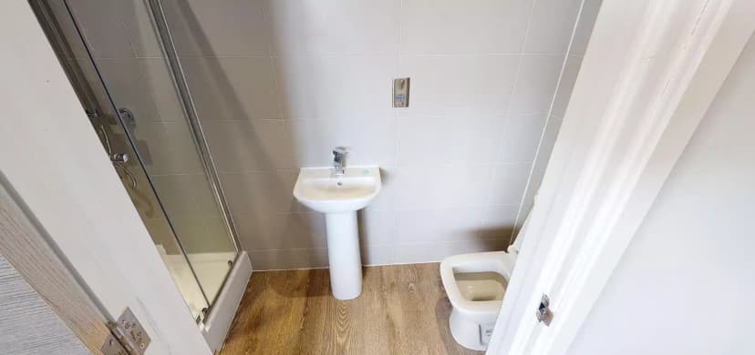 Standard (Corner View) - Image 4