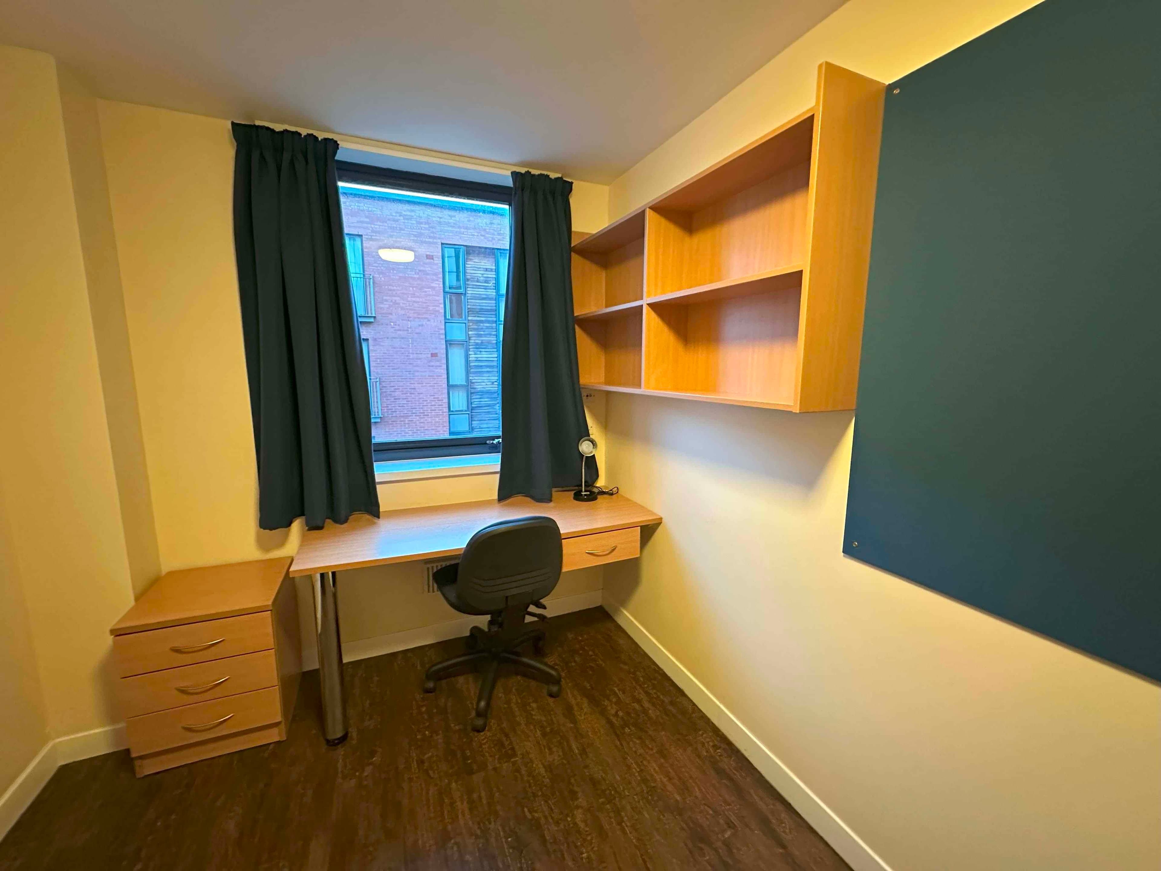 Standard En-Suite - Image 5