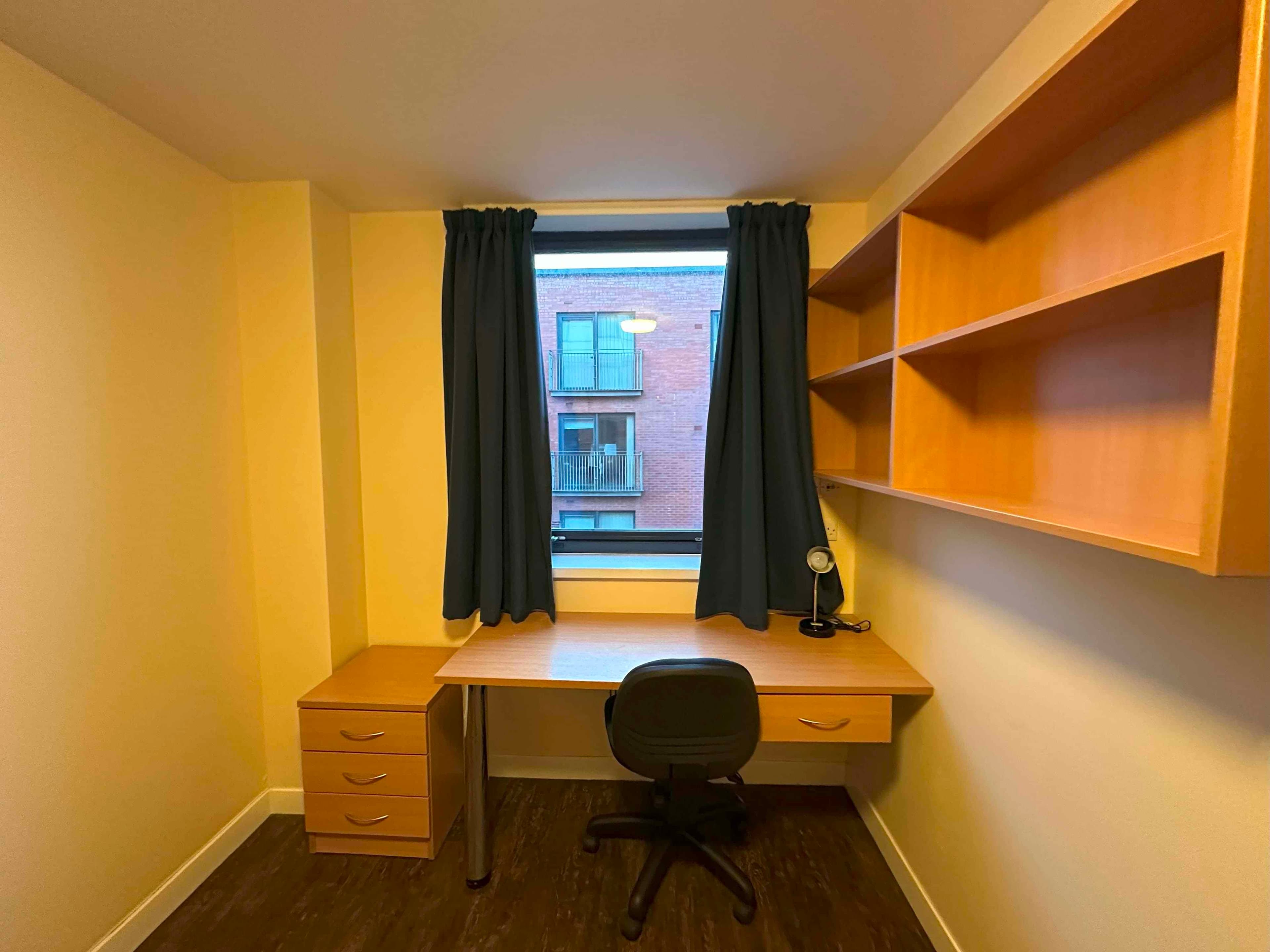 Standard En-Suite - Image 7