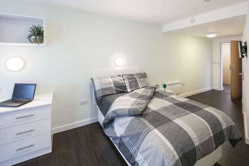 Large Twodio En-Suite - Image 1