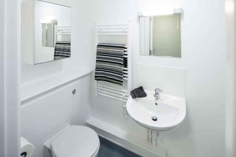 Large Twodio En-Suite - Image 3