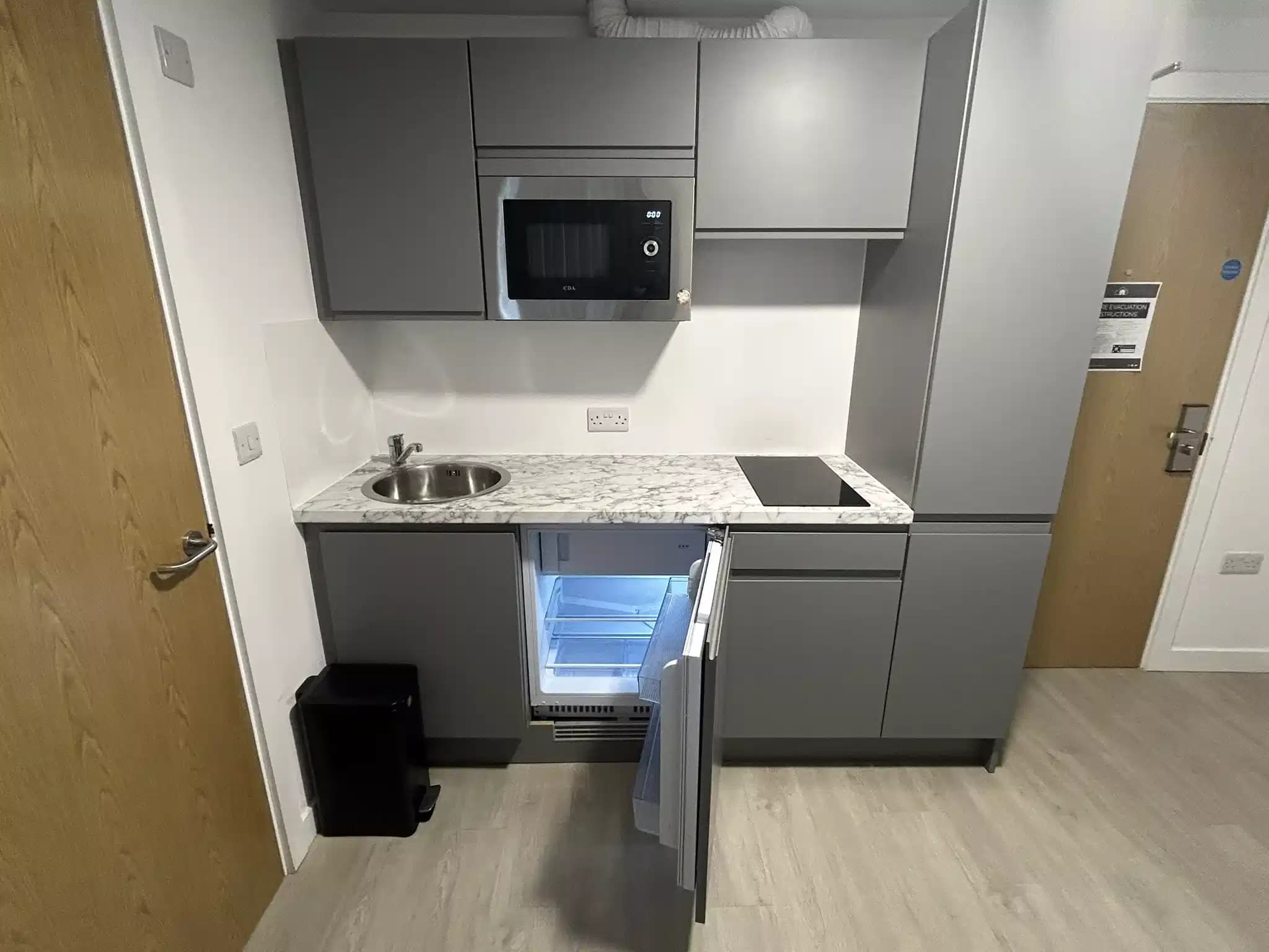 Silver Studio - Image 5