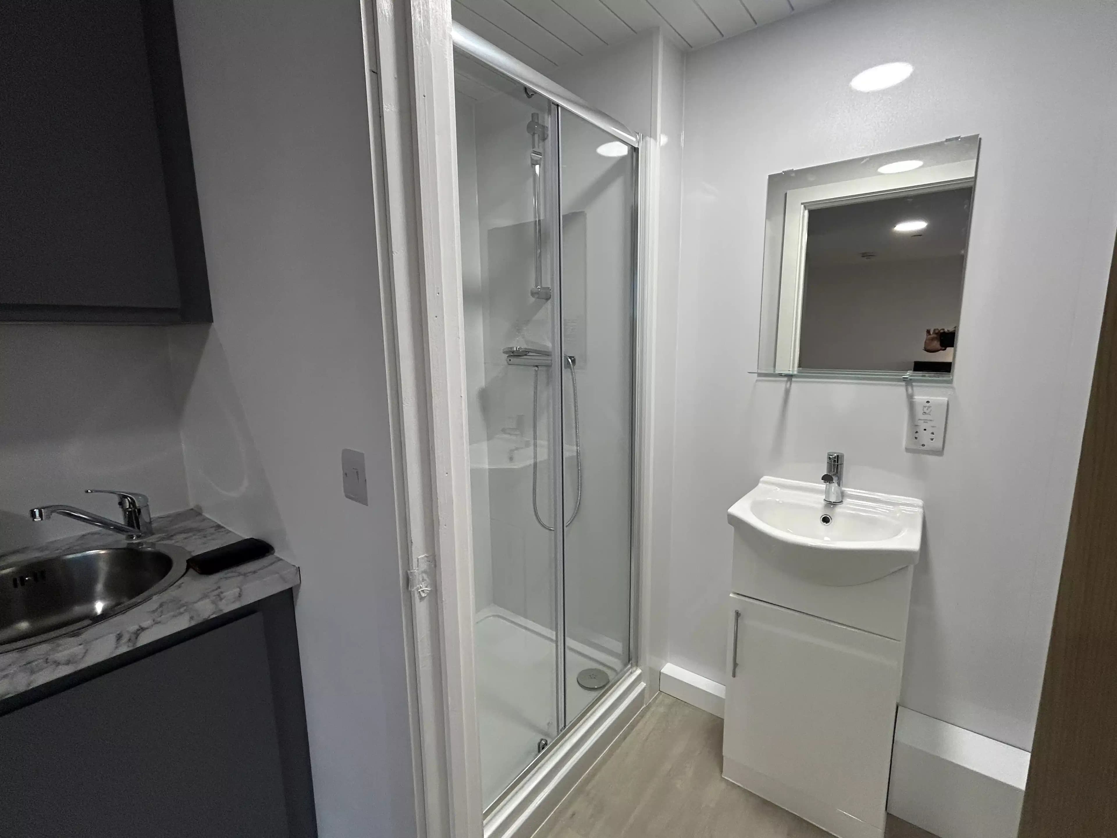 Gold Studio - Image 2