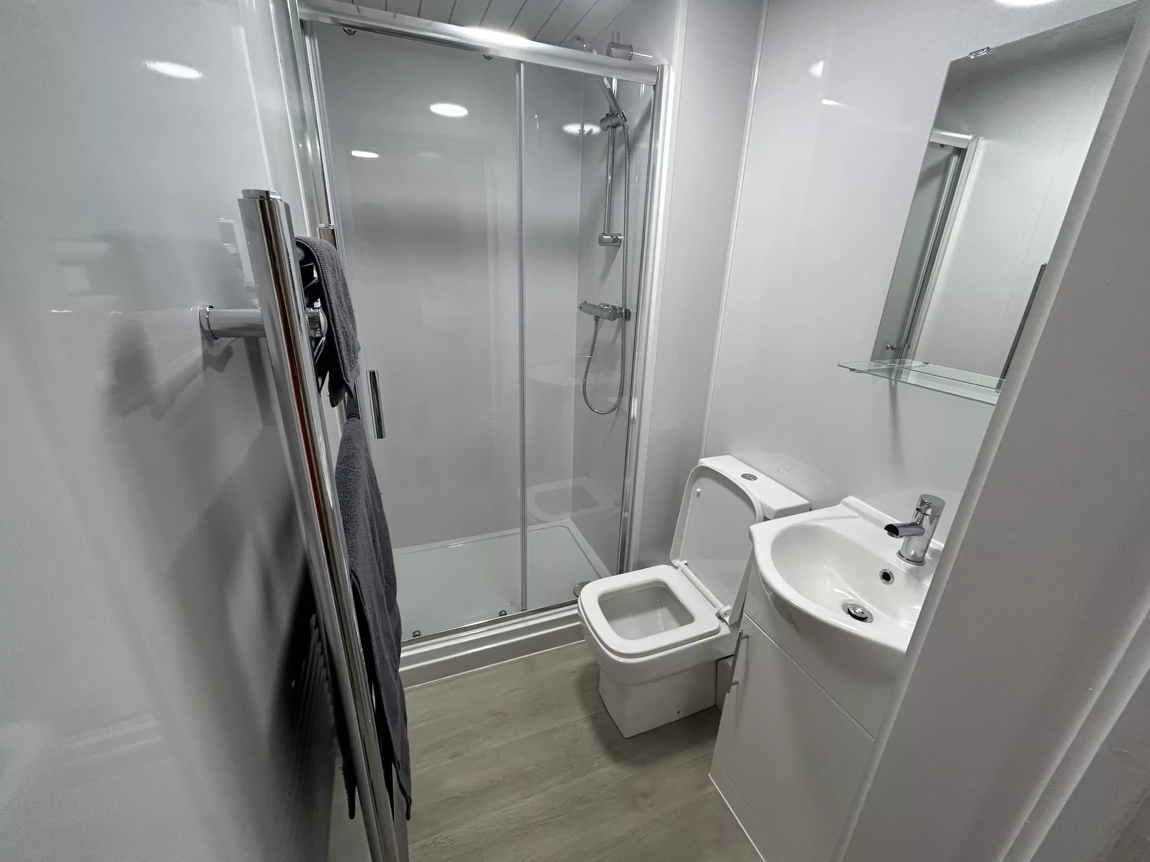 Diamond Studio - Image 3