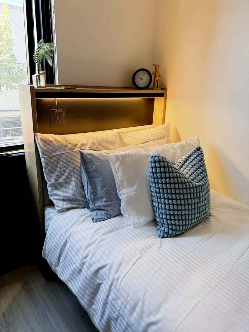 Cosy 2 Bed Apartment - Image 14