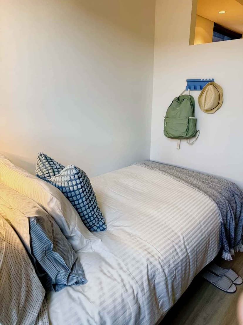 Cosy 2 Bed Apartment - Image 22