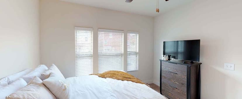 Private Room - Private Bath (3 Bed - 3 Bath) - Image 6