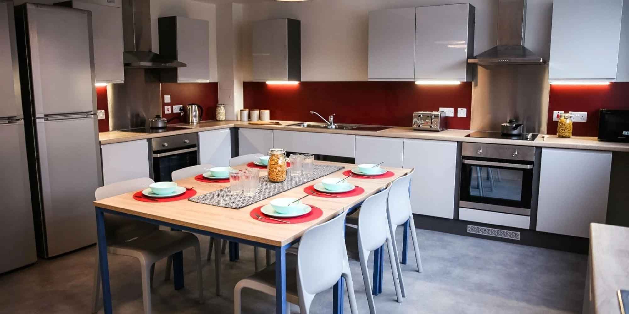 Gold Ensuite Shared- Mid - Image 3