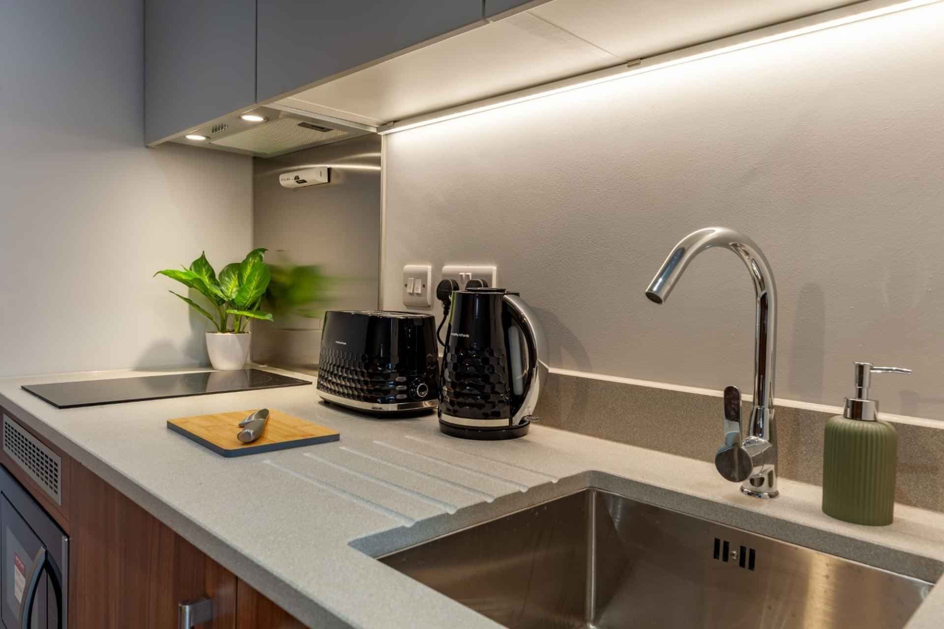 Classic Studio Ground & 1st Floor - Image 3