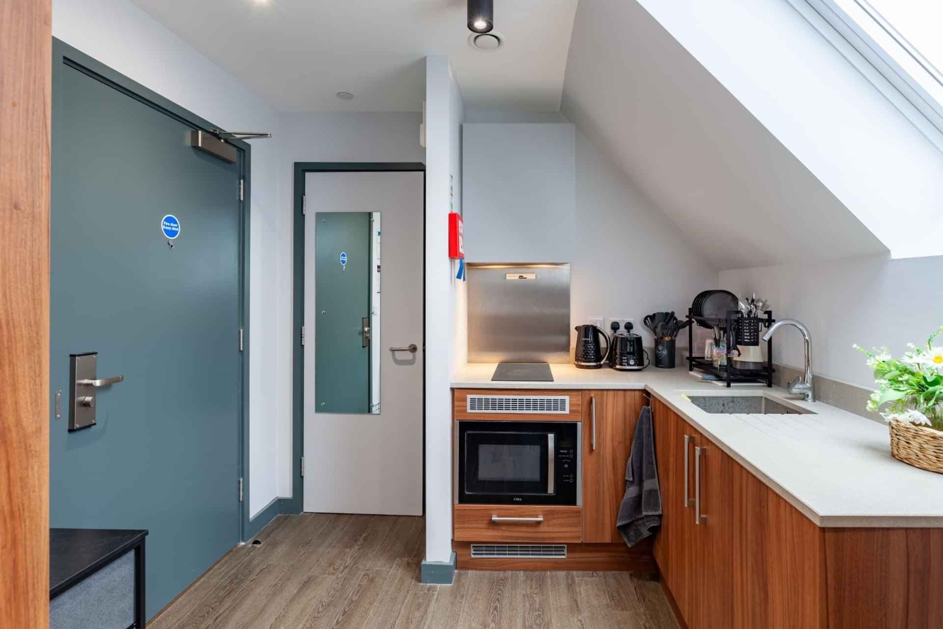 Classic Studio Ground & 1st Floor - Image 5