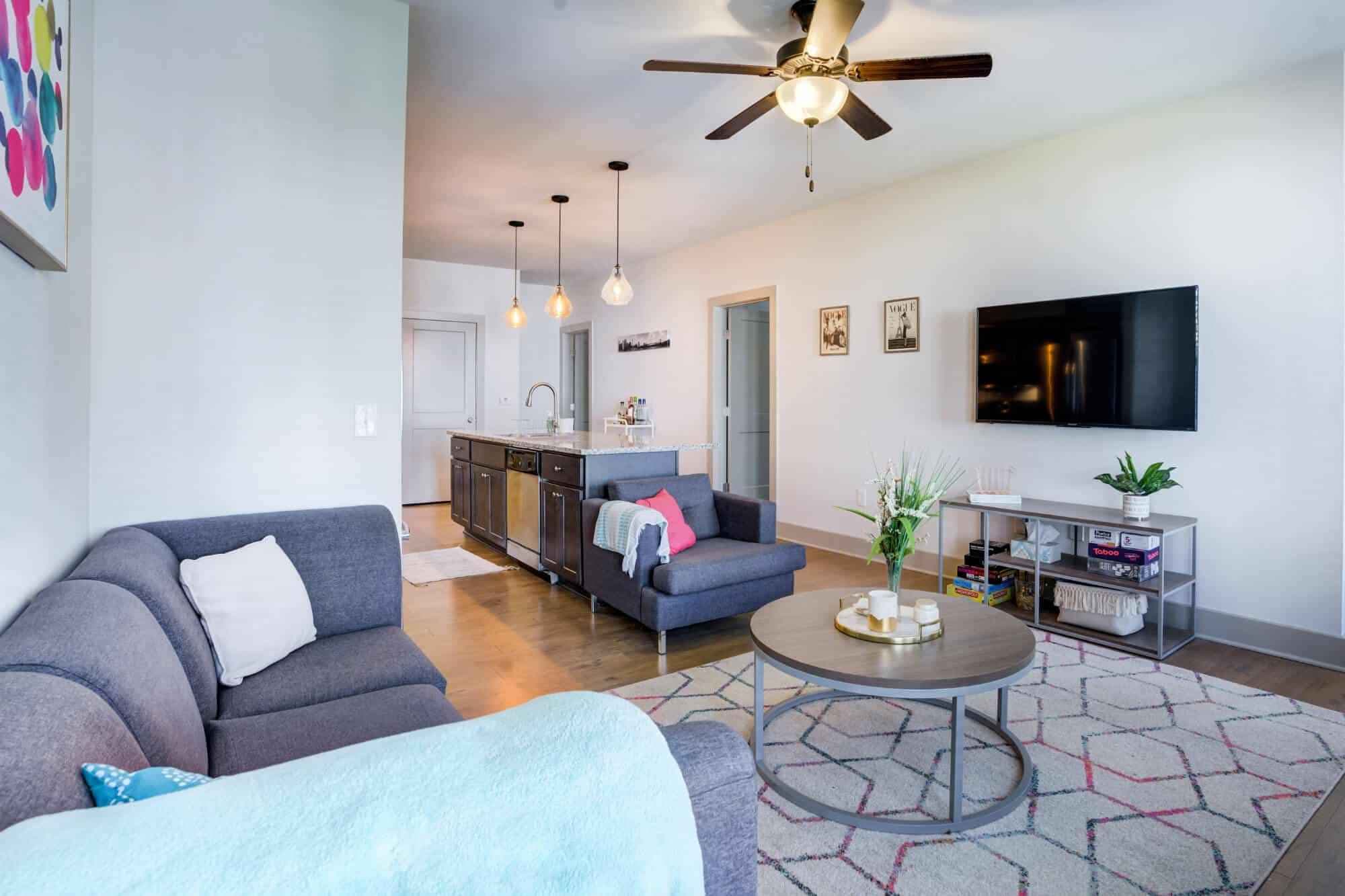 Private Room (4 Bed - 4 Bath) - Image 2