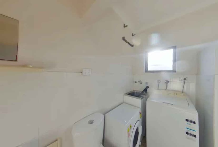 Room 1 - Image 13