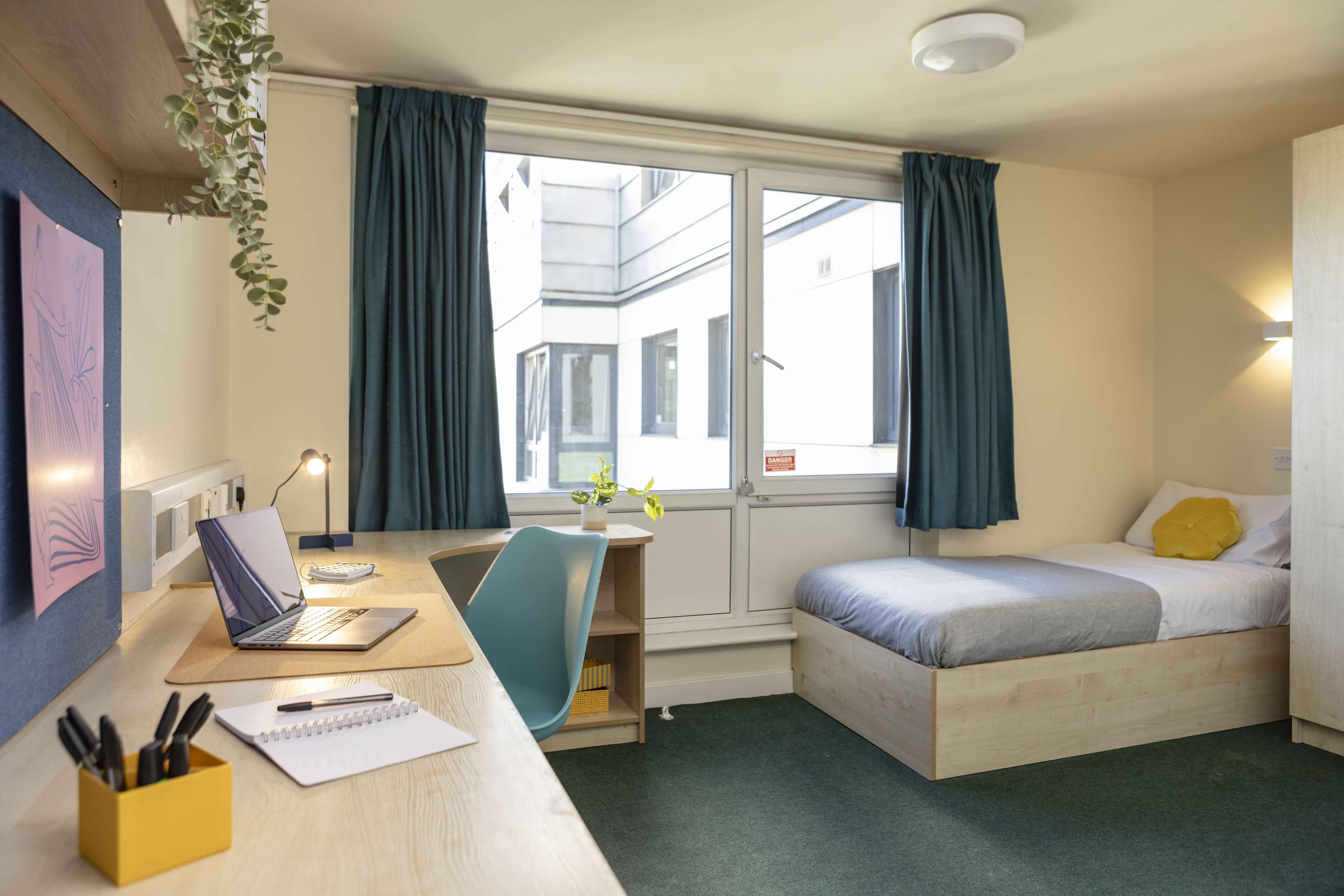 Bronze Plus Ensuite - Image 3