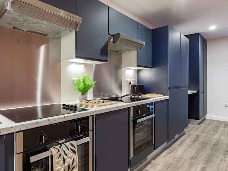 Standard Ensuite - Image 6