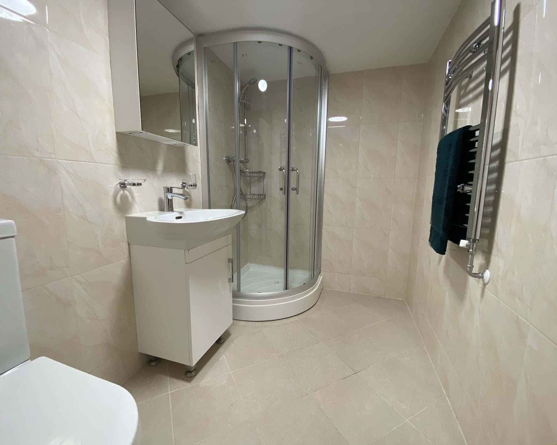 Deluxe Studio - Image 2