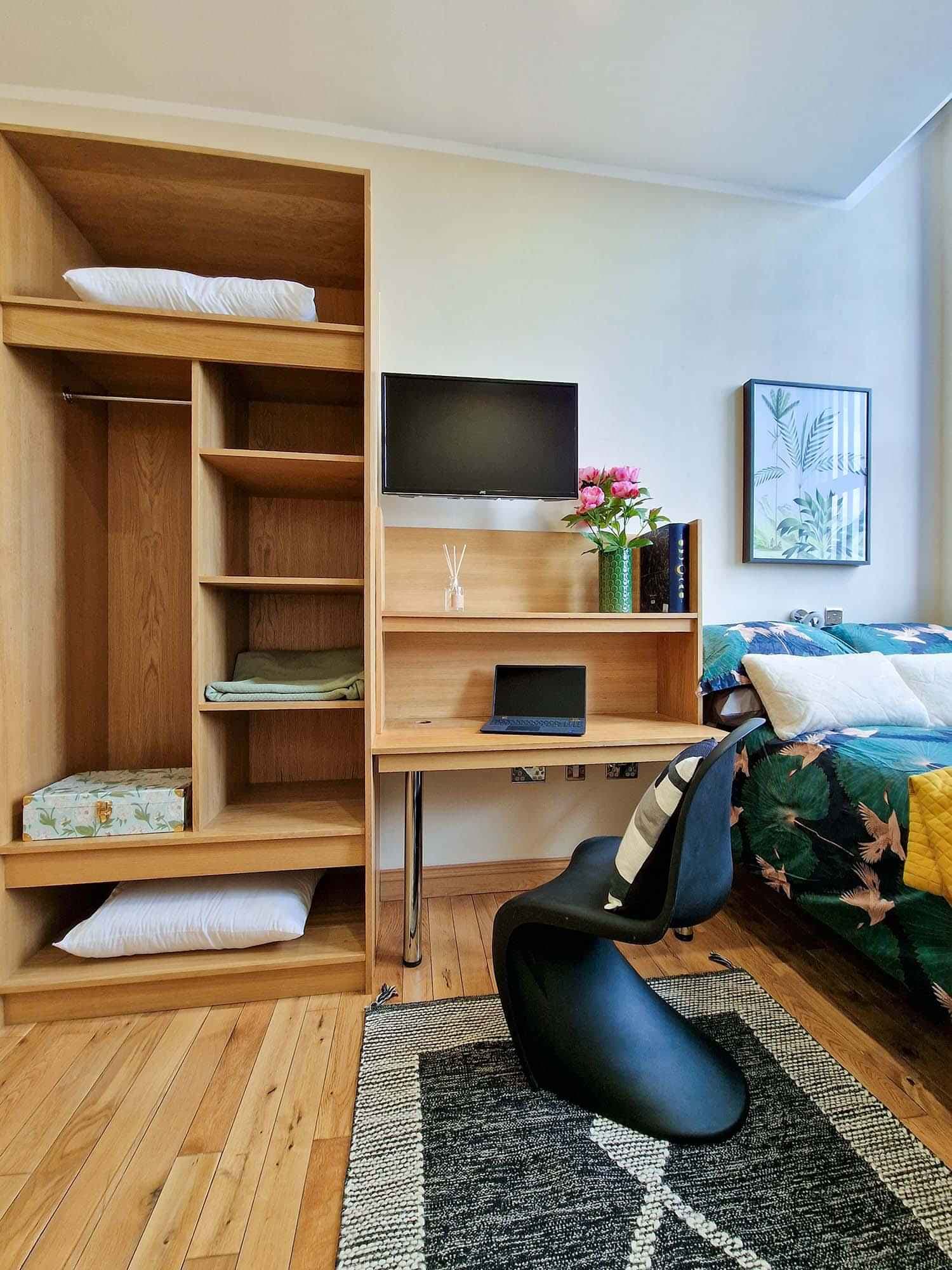 Deluxe Studio - Image 3