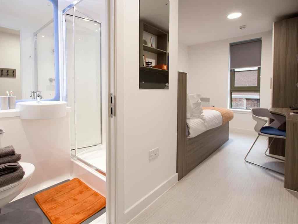 Silver Plus Ensuite   - Image 2