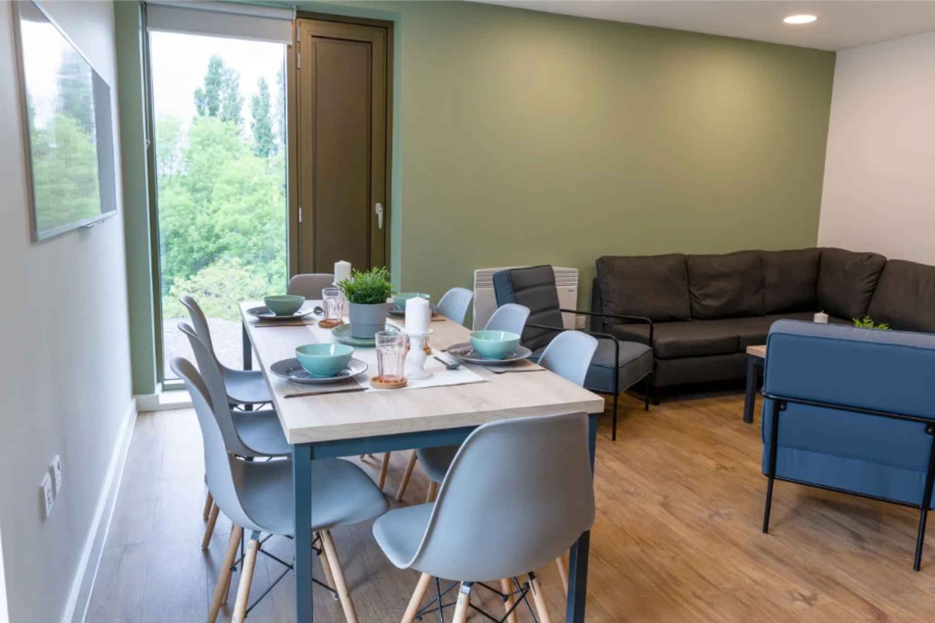 7 Bed Standard Cluster Ensuite  - Image 6