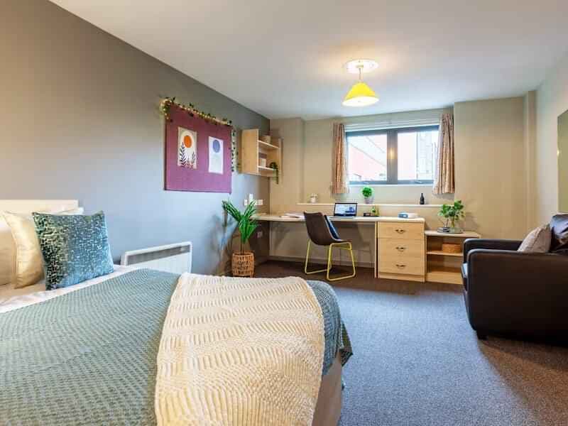 Standard Ensuite - Image 3