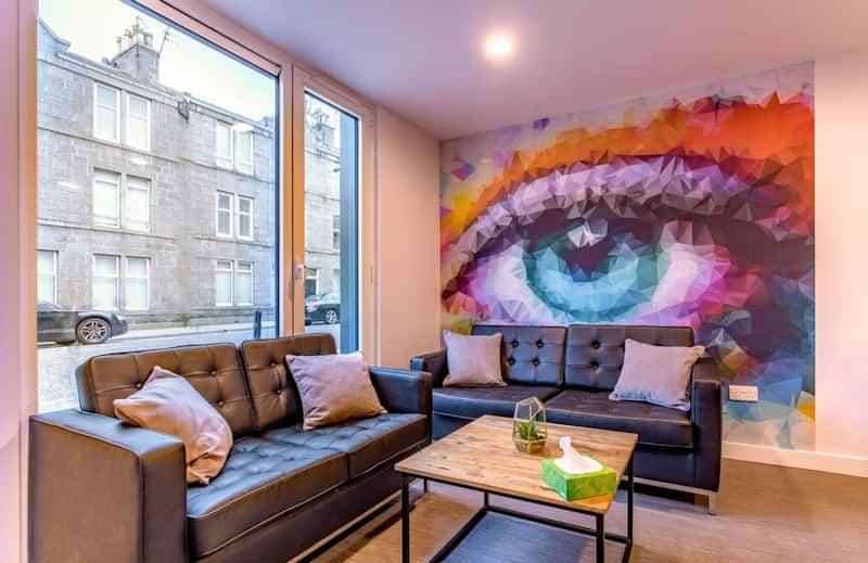 Ensuite Room - Image 3