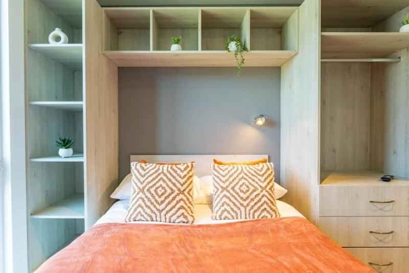 Ensuite Room - Image 4