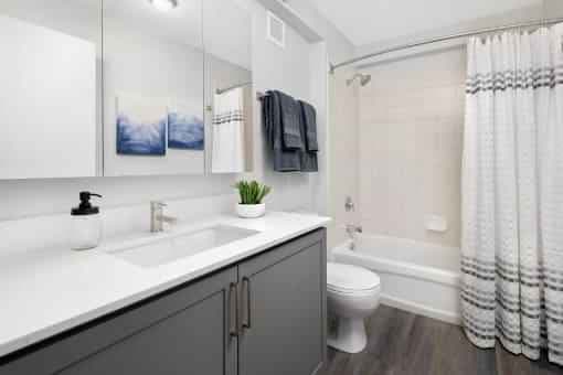 1 Bed 1.5 Bath - Image 2