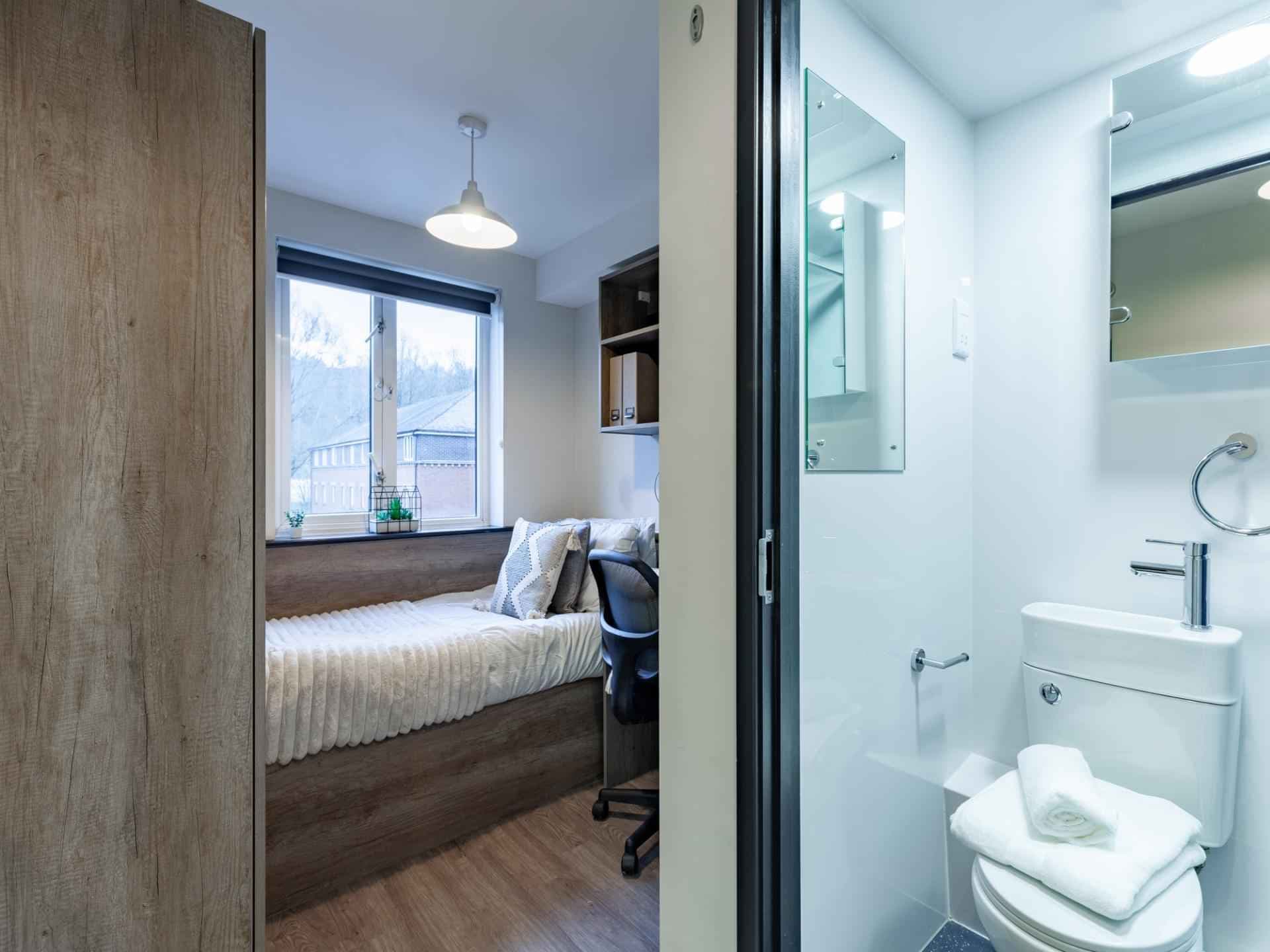 Standard Ensuite - Image 2