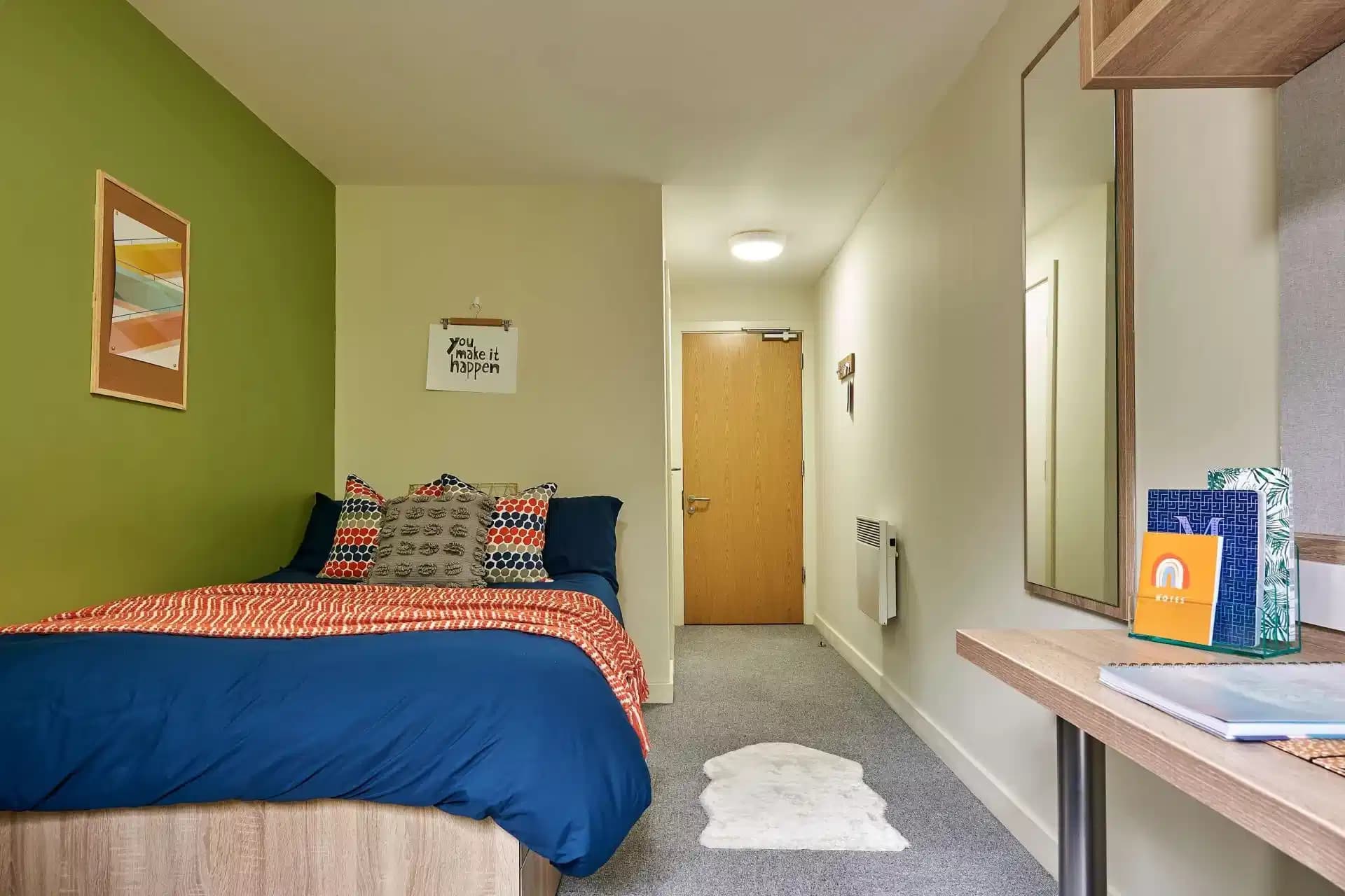 Standard Ensuite 6 Bed - Image 4