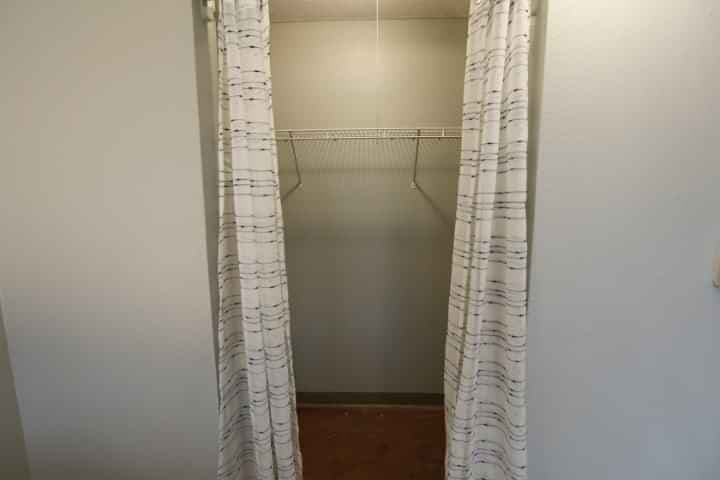 1 Bedroom Lakeside - Image 11