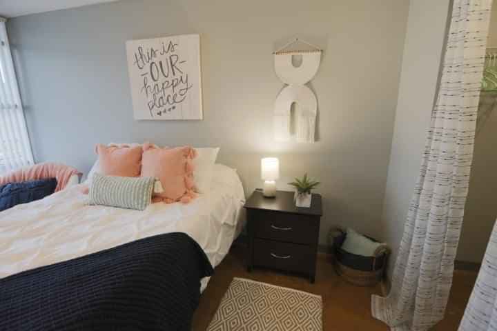 1 Bedroom Lakeside - Image 8