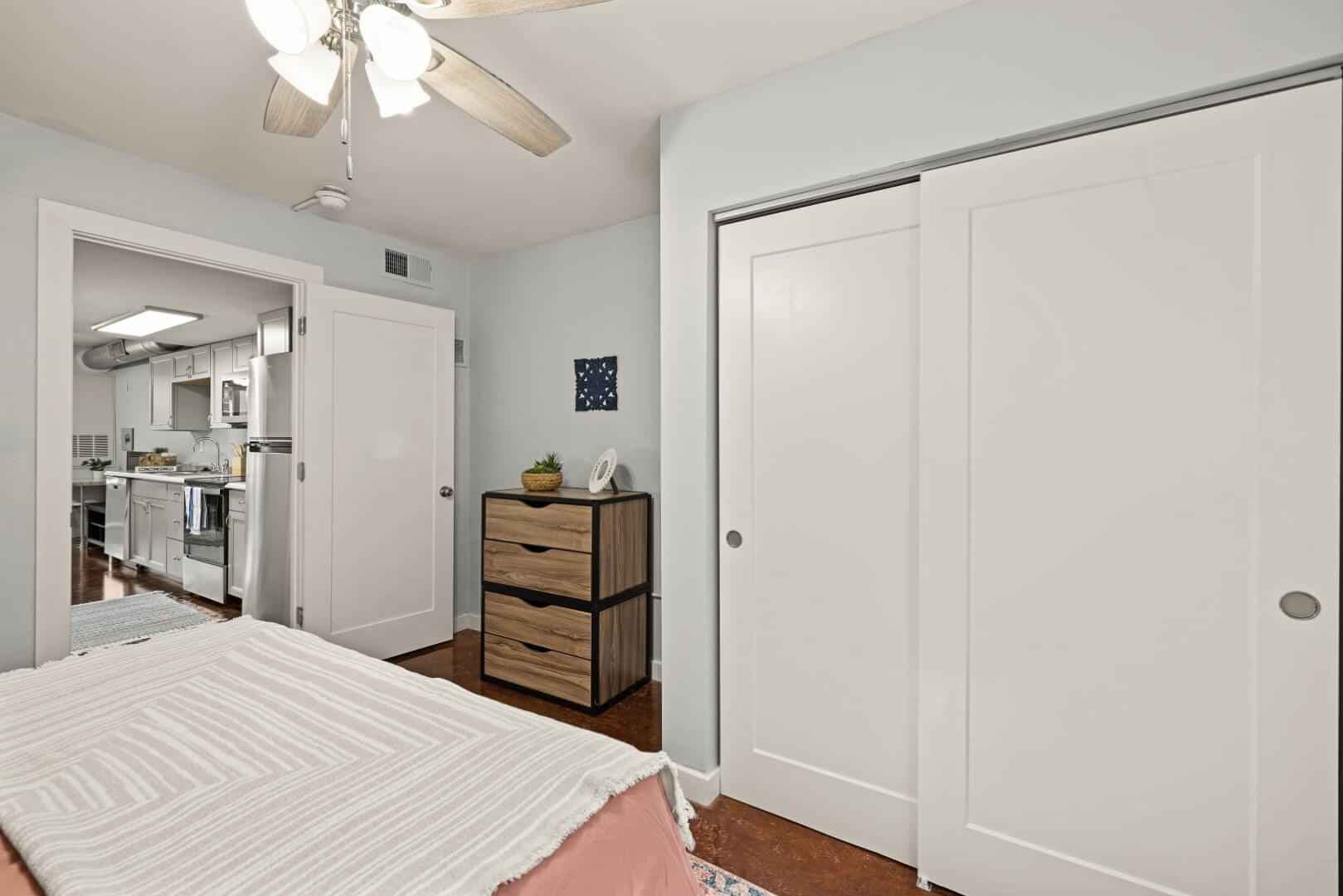 1 Bedroom Cityside - Image 6