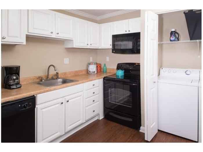 2 Bedroom 2 Bathroom - Image 3