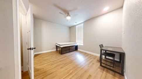 1 Bed 1 Bath - Image 18