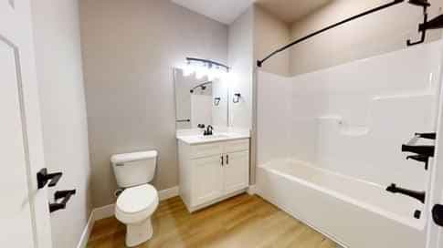 1 Bed 1 Bath - Image 28