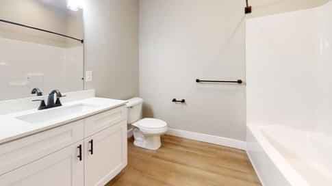 1 Bed 1 Bath - Image 23