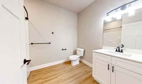 1 Bed 1 Bath - Image 14