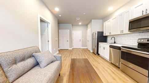 1 Bed 1 Bath - Image 13