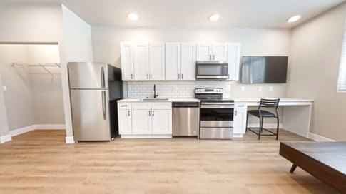 1 Bed 1 Bath - Image 27