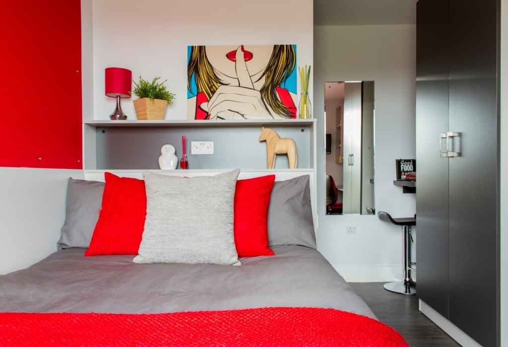 Standard Studio - Image 1