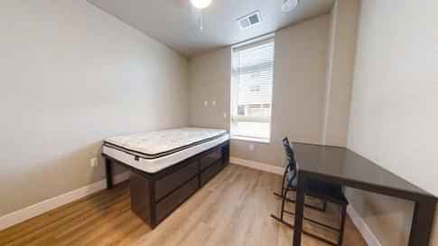 2 Bed 2 Bath - Image 1