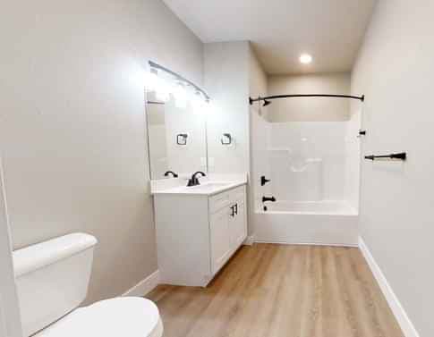 2 Bed 2 Bath - Image 8