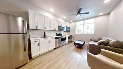 4 Bed 4 Bath - Image 18