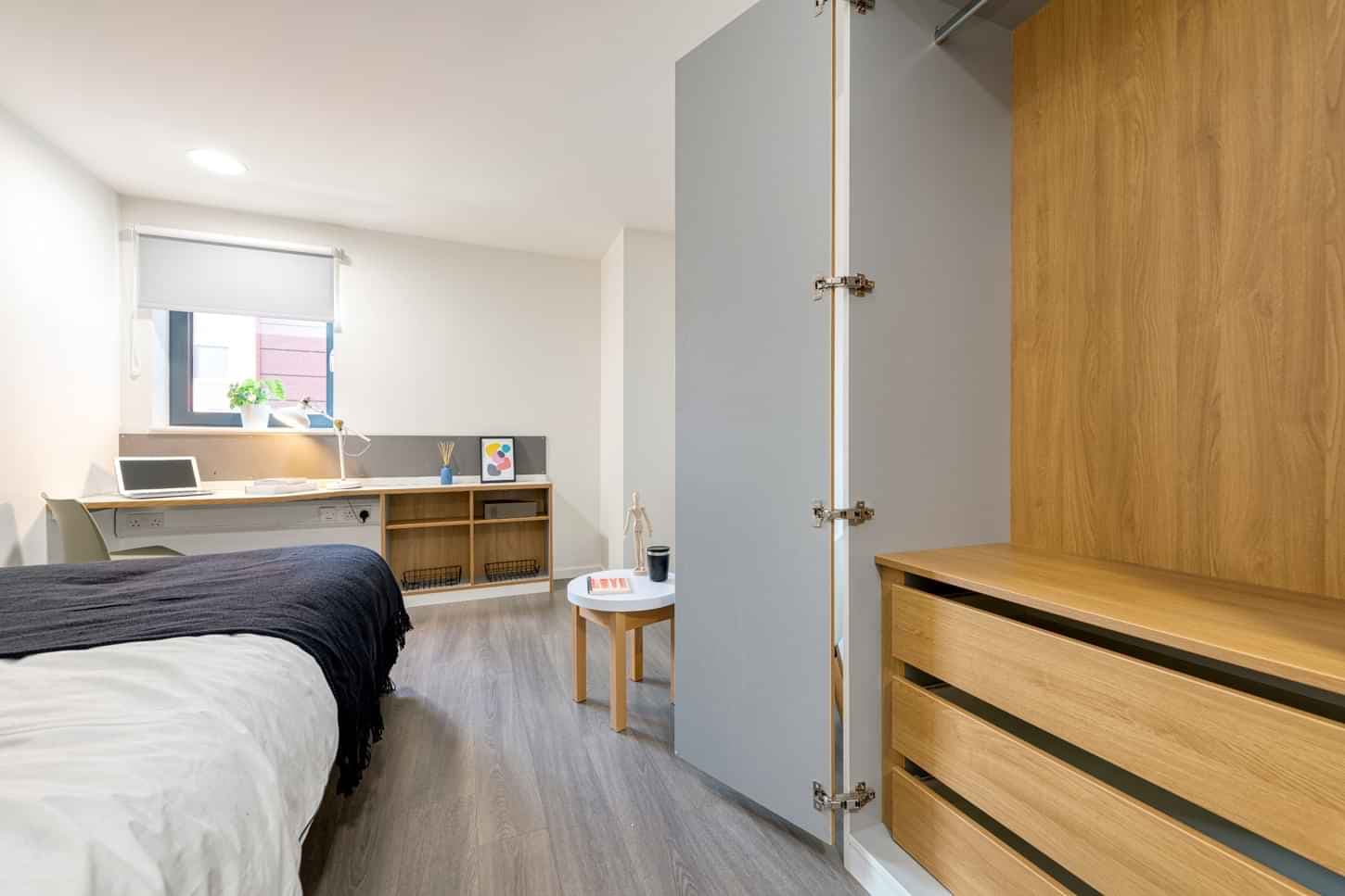 Silver Studio - Image 9