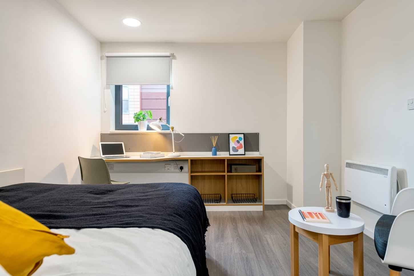 Silver Studio - Image 1