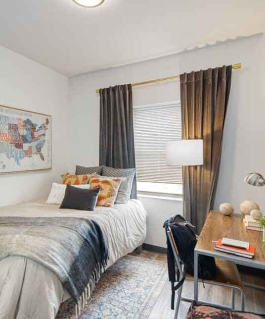 2 Bed 2 Bath - Image 2