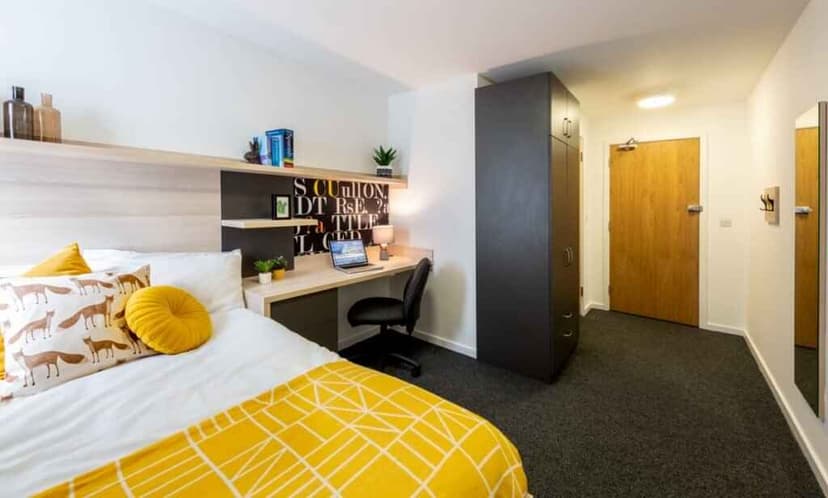 Standard Ensuite - Image 1