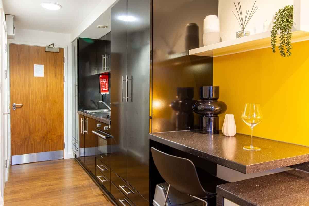 Silver Studio - Image 2