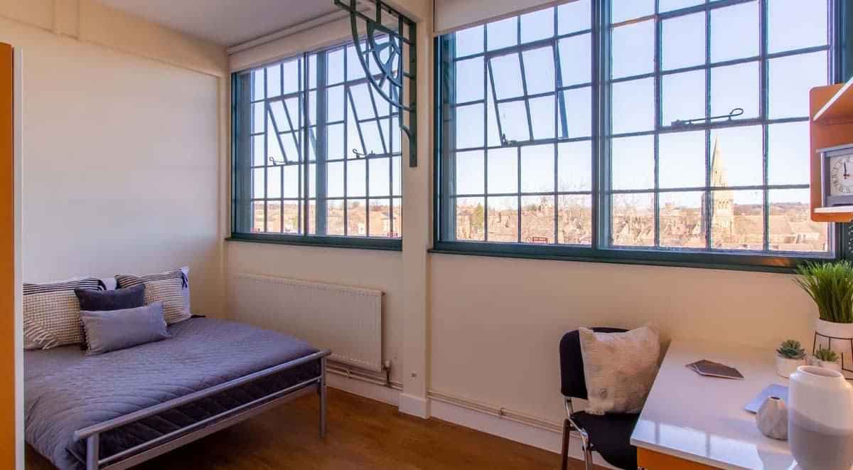 Silver Room - Image 3